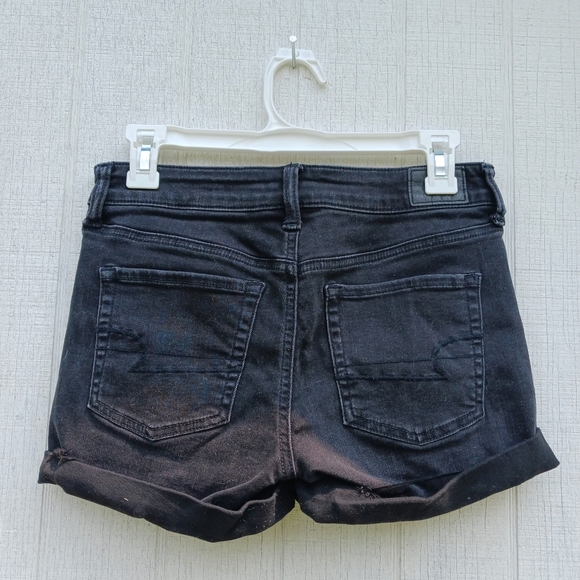 American Eagle Sz 2 Next Level Stretch Black Midi Denim Distressed Shorts - Picture 3 of 6
